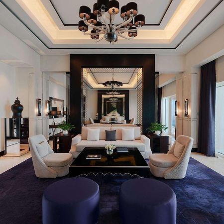 Rixos Marina Abu Dhabi Hotel Exterior photo The interior of a suite at the Atlantis, The Royal