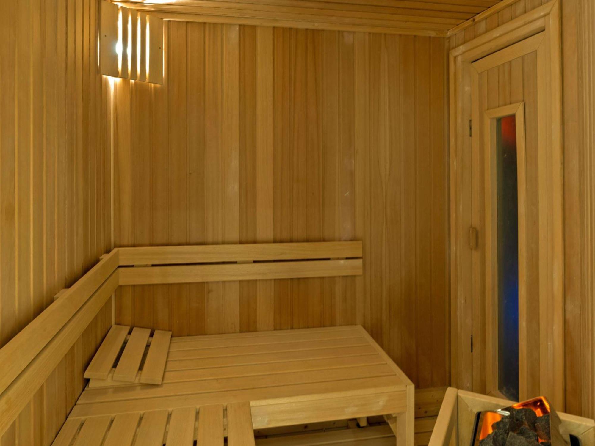 Rixos Marina Abu Dhabi Hotel Exterior photo A Finnish sauna