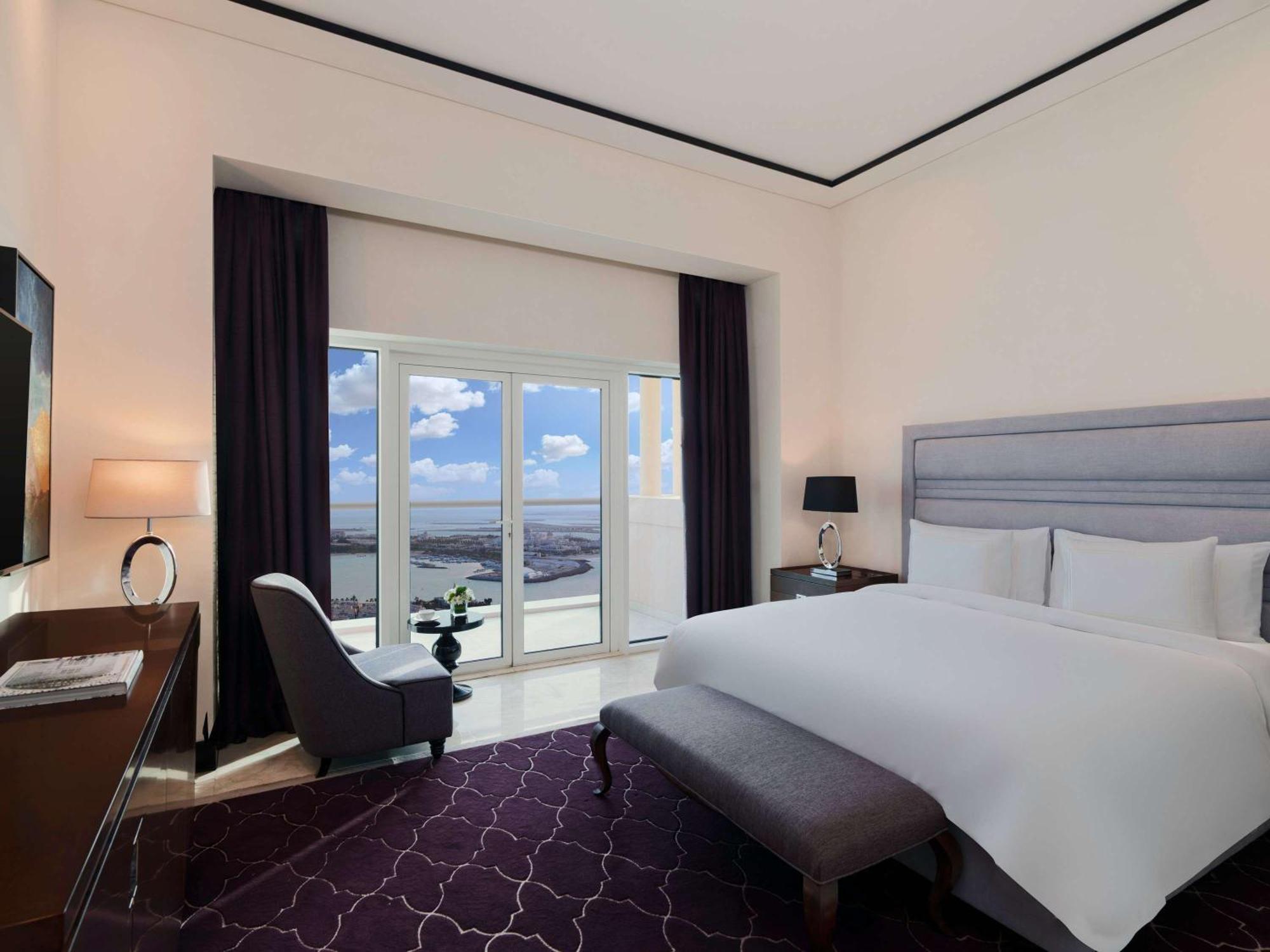 Rixos Marina Abu Dhabi Hotel Exterior photo A bedroom at the hotel